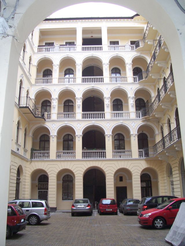 kiadó lakások,albérlet,lakásbérlet Budapesten az Astorianál Dohány utcában,zsinagógától 100 méterre