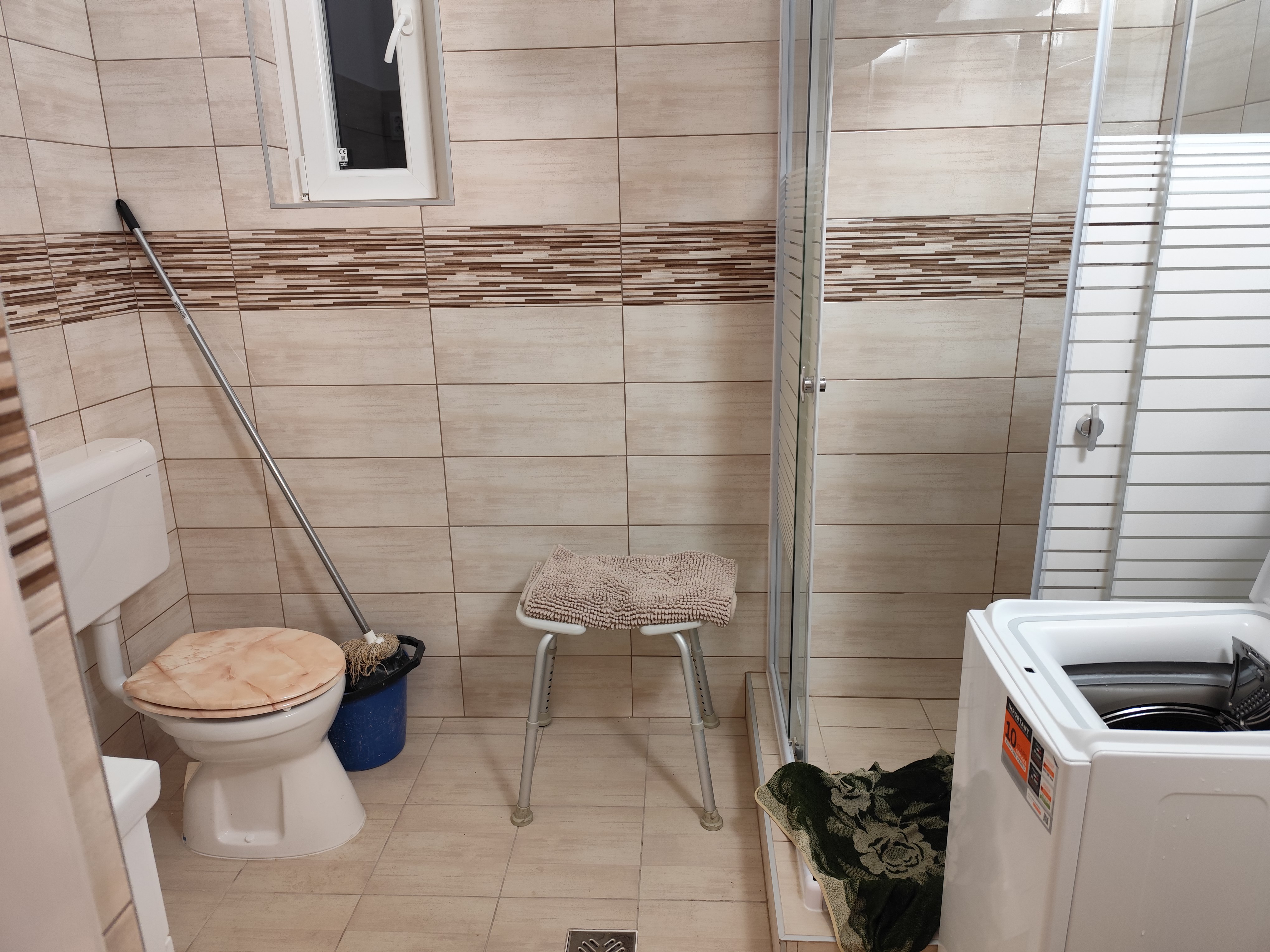 apartment with two bathrooms to rent, flat to let in the centre of Budapest